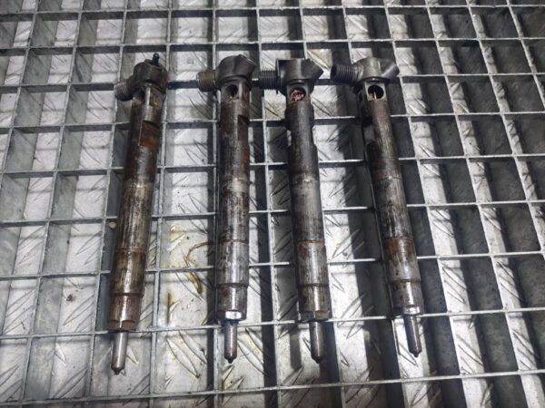 20250818_182523.jpg Injector Mercedes-Benz C Class W204 2011 2.2 CDI Cod A6510700587