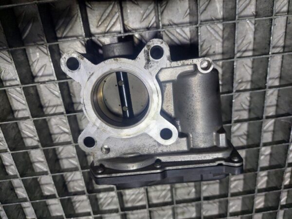 Clapeta acceleratie Dacia Duster 1.2 tce H5F euro 6 cod motor H5F cod 161206038R