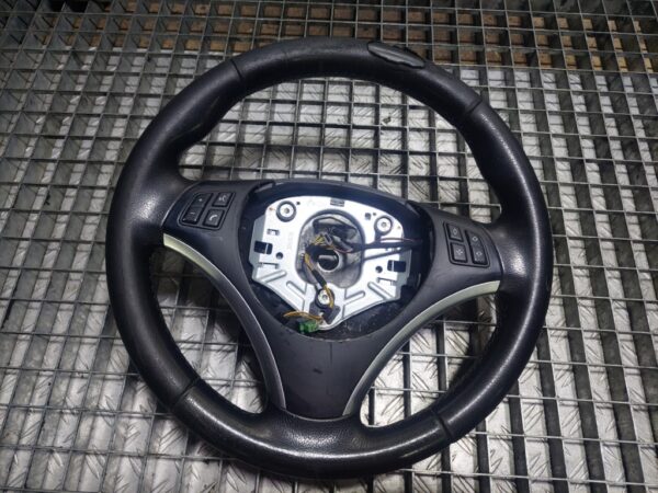 Volan BMW seria 1 (E88) cabrio COD 676989501 ( BL-58)
