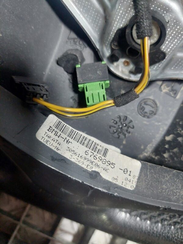Volan BMW seria 1 (E88) cabrio COD 676989501 ( BL-58)