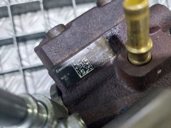 20250826_194256.jpg Pompa inalta presiune PEUGEOT 2008 Break (CU_) 1.6 HDi cod 9672605380