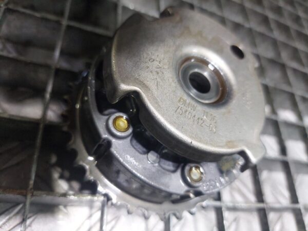 20250828_192703-rotated-1.jpg Variator de faza arbore cu came BMW Seria 3 E90 cod 7540442