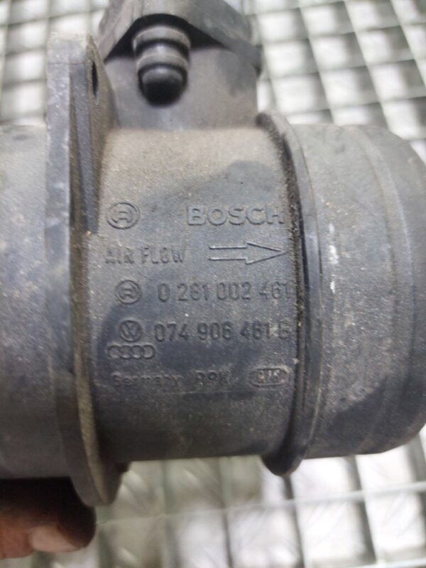 20250830_172621-rotated-1.jpg Debitmetru aer AUDI A4 B5 Sedan (8D2) 1.9 TDI cod 074906461B