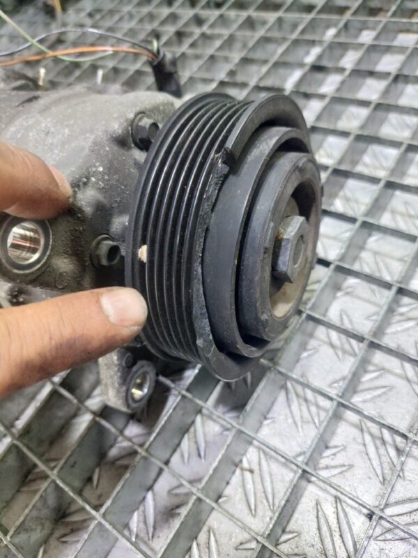 20250830_175059-rotated-1.jpg Compresor clima AC BMW Seria 3 E90 2.0 d cod motor N47D20C cod 9223695