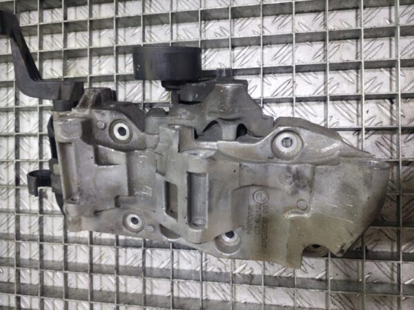 Suport accesorii BMW 3 Sedan (E90) 316d 2.0 N47D20C cod 8506863