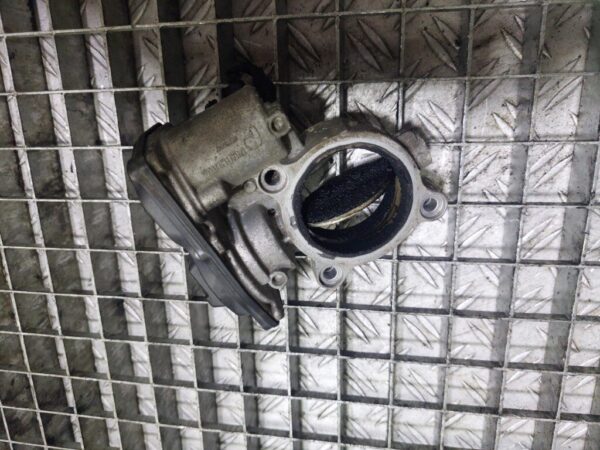 20250830_175531-rotated-1.jpg Clapeta acceleratie BMW 3 (E90) 316d 2.0 N47D20C cod 7810752