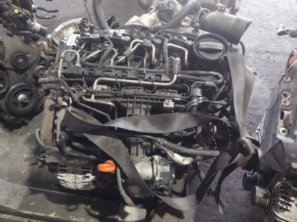 Motor fara anexe VW Polo 6R 1.6 TDI 75 cai cod motor CAY