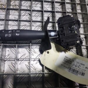 Maneta semnalizare Dacia Sandero 1 1.4 i cod 8200792586