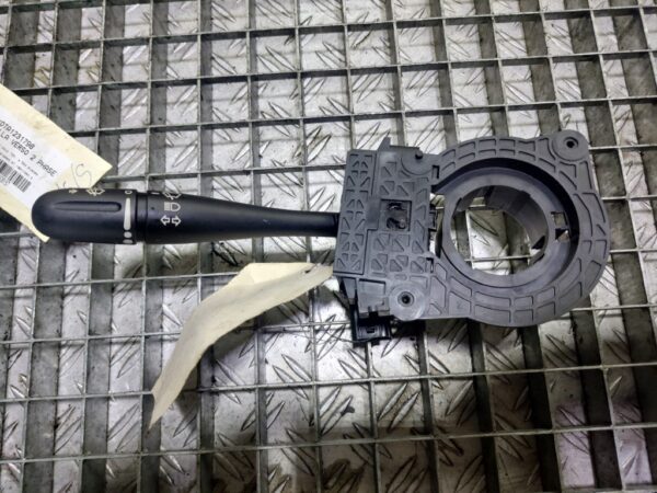 Maneta semnalizare Chrysler Voyager 2.8 Diesel cod 04685711AC