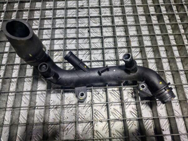 Conducta plastic de apa Dacia Duster 2 1.0 TCE cod motor H4D470 cod 210471273R