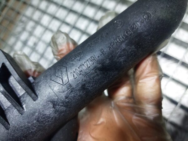 Conducta plastic de apa Dacia Duster 2 1.0 TCE cod motor H4D470 cod 210471273R