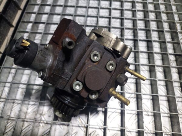 Pompa inalta presiune Renault Megane III 2.0 DCi 150 Cp Euro 5 cod M9R615 cod 0445010208 / 8201023992