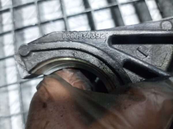 Suport planetara Renault Megane III 2.0 DCi 150 Cp Euro 5 cod M9R615 cod 8200934392