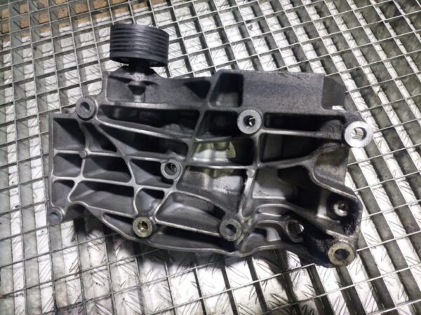 Suport accesorii BMW Seria 3 E90 2.0 D 177 CP cod motor N47D20A cod 780263902