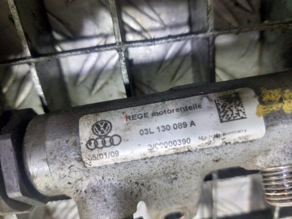 Rampa injectoare cu regulator Audi Q5 2.0 TDI cod 03L130089A