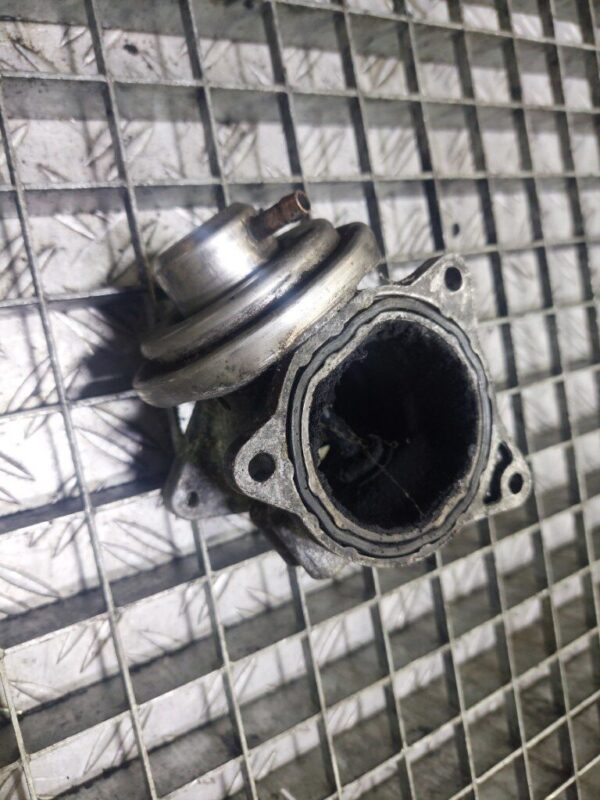 Egr Volkswagen Passat 1.9 TDI cod 038131501AN / 048020083