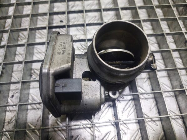Clapeta acceleratie BMW Seria 5 Touring (E61) 520 cod 7804373