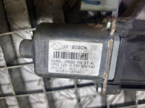 Motoras macara stanga fata Hyundai I30 (Fd) 2007-2012 cod 824502R000