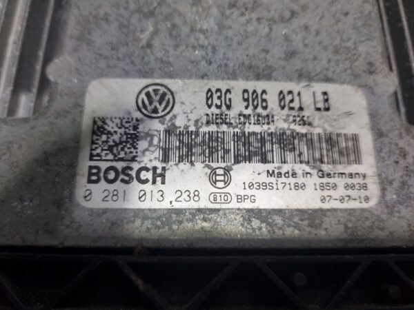 Calculator Motor Ecu Volkswagen Passat 1.9 TDI cod 03G906021LB