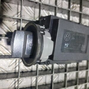 20250930_183652-rotated-1.jpg Contact auto cu cheie Volkswagen Passat B6 cod 3C0905843Q