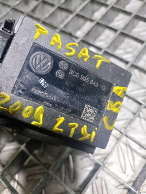 Contact cu cheie Volkswagen Passat B6 3C (2006-2009) cod 3C0905843Q
