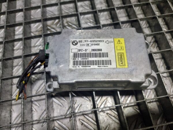 Calculator airbag BMW Seria 5 E60 cod 6952993