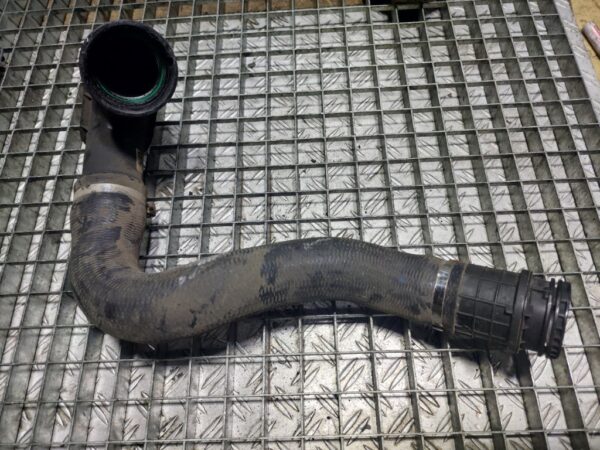 20250930_191439.jpg Tubulatura intercooler Opel Astra J Hatchback (P10) 1.6 CDTi cod motor LVM cod 13345556
