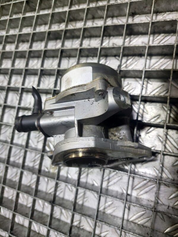 Pompa Vacuum Renault Megane 2 1.5 dci cod motor K9K766