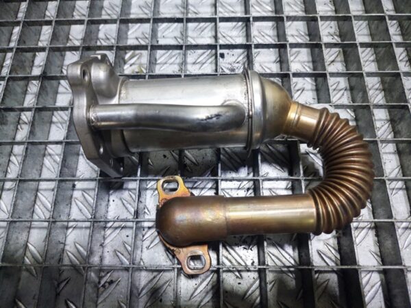 Racitor gaze Renault Megane III 1.5 dci cod motor K9K766 cod 147352070R1