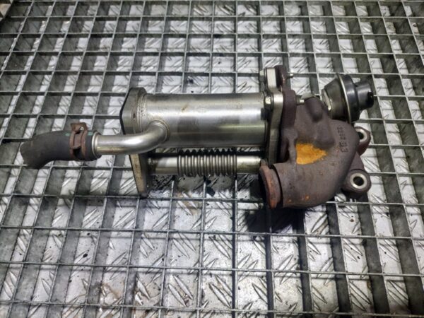 Racitor gaze Renault Megane 3 1.5 dCi cod motor K9K770 cod 147356133R