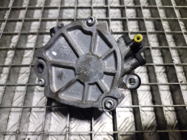 20251007_164546.jpg Pompa vacuum Ford Transit Courier 1.5 TDCi cod motor XWCB cod 9804021880