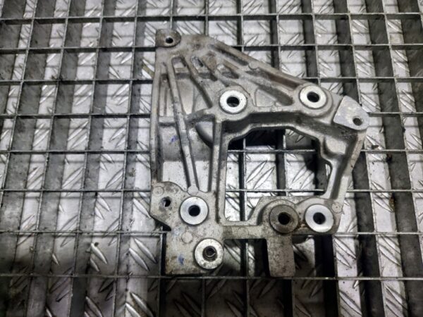 Suport compresor Ford Transit Courier 1.5 TDCi cod motor XWCB cod H1BQ-10K360-AB