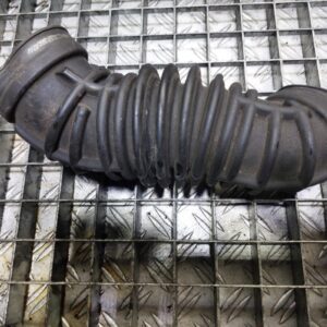 Furtun aer admisie Audi A4 B7 2.0 TFSI 200 cp cod motor BGB cod 8E0133356