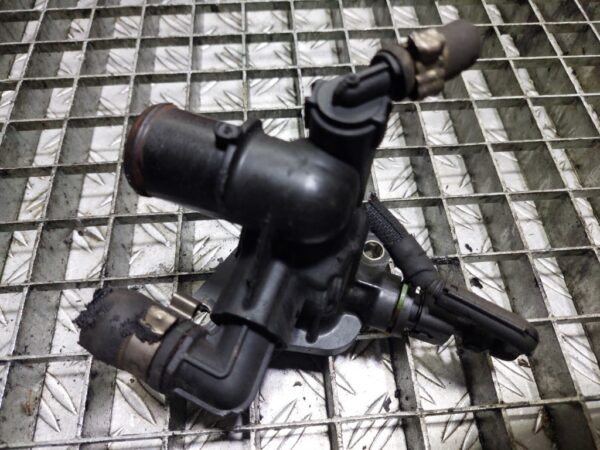 20251008_171557.jpg Termostat Fiat Punto (199) 1.3M-Jet cod motor 199B4000 cod 55233327