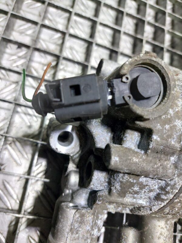 Compresor clima AC Seat Leon 3 1.6 TDI cod motor CRK cod 5Q0820803D