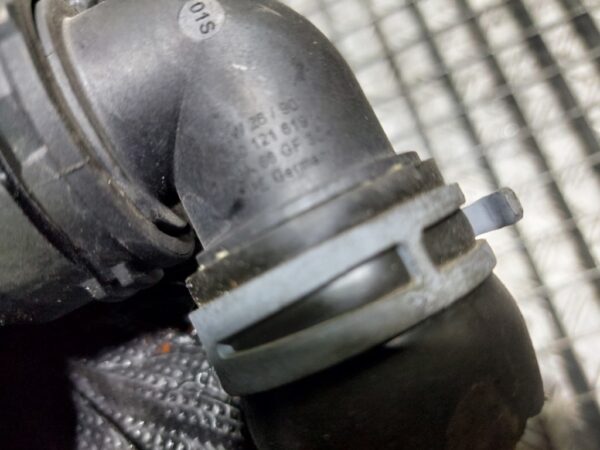 Flansa lichid racire Audi A3 Hatchback (8V1, 8VK) 1.6 TDI 110 Cp cod motor CRK cod 5Q0121619A
