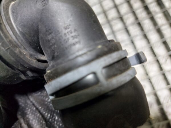 Flansa lichid racire Audi A3 Hatchback (8V1, 8VK) 1.6 TDI 110 Cp cod motor CRK cod 5Q0121619A