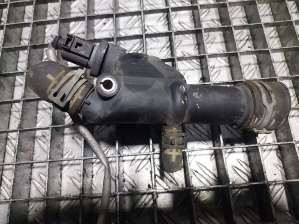 Distribuitor apa Audi A3 2.0 TDI euro 5 140 cp cod motor CBA cod 03L121132