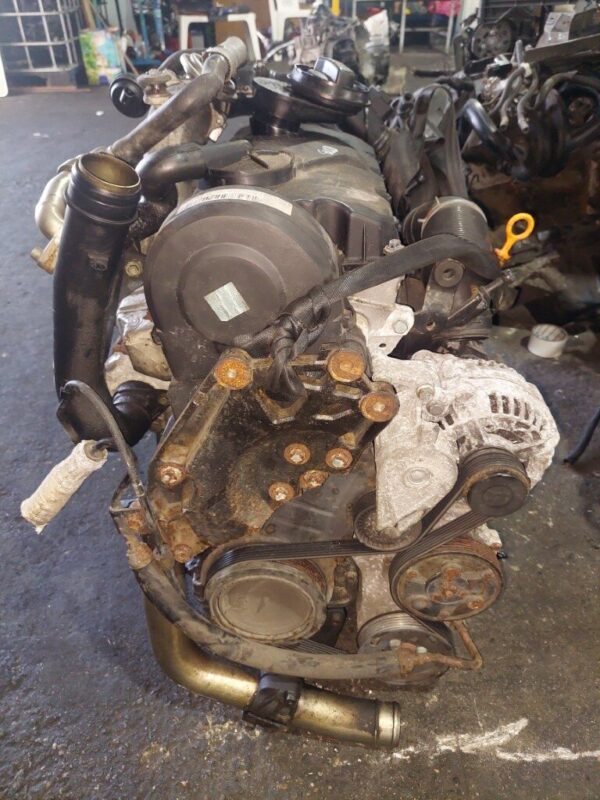 Motor complet fara anexe Volkswagen Golf 4 1J 1.9 TDI 115 CP 2000–2001 cod AUY