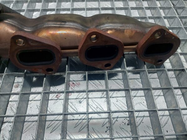 Galerie evacuare dreapta Audi A4 B8 2.7 tdi cod motor CGKA cod 059253034AC