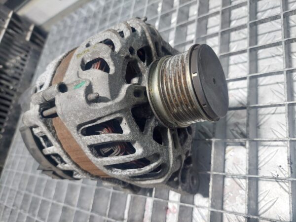 Alternator Renault Captur (J5_, H5_) 1.5 dci cod motor K9K612 cod 231008918R