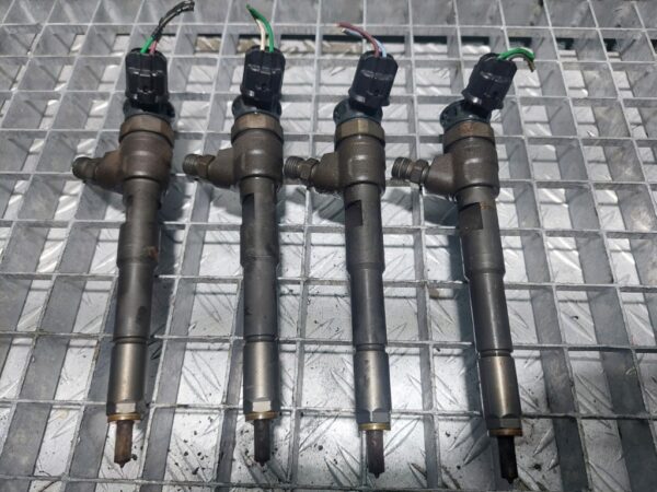 Injector Renault Kangoo II Express (FW) 1.5 dci cod motor K9K628 cod H8201453073 / 0445110652
