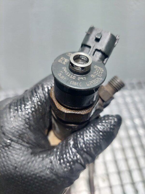 Injector Peugeot 308 I SW (4E, 4H) 1.6 hdi 90 cp cod motor 9H02 (9hx) cod 0445110297