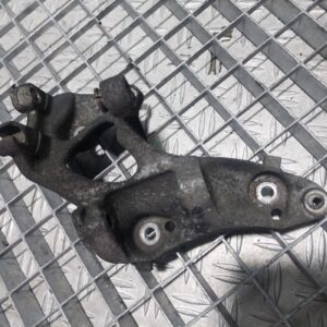 Suport alternator Peugeot 307 1.6 hdi cod motor 9H01 cod 9658199180