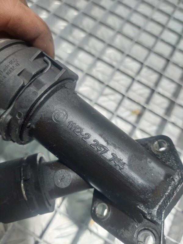 20251022_155134-rotated-1.jpg Distribuitor apa BMW E60 2.5 M57 cod motor 256D2 cod 11122247744