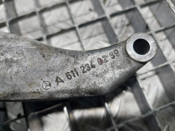 20251022_180656.jpg Suport compresor AC Mercedes E-Class W211 2.7 CDI cod motor 647961 cod A6112340239