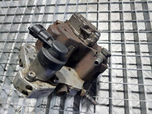 Pompa inalta presiune Renault Laguna II Hatchback (BG) 2.0 dCi cod Η8200385478 / 0445010099