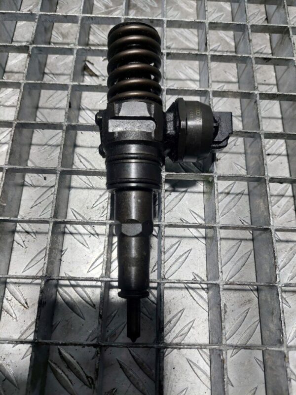Injector Audi A3 Hatchback (8L1) 1.9 TDI cod 038130073AJ
