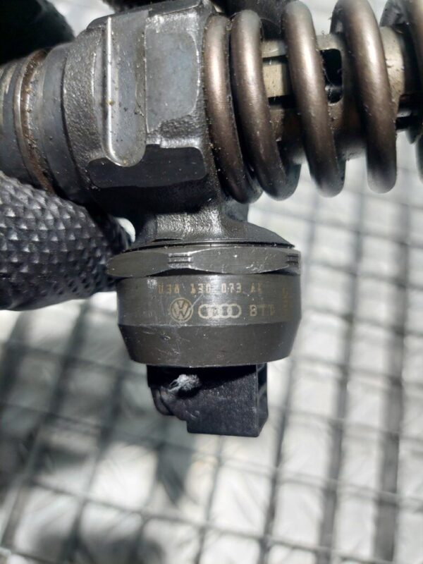 20251028_180505-rotated-1.jpg Injector Audi A3 Hatchback (8L1) 1.9 TDI cod 038130073AK