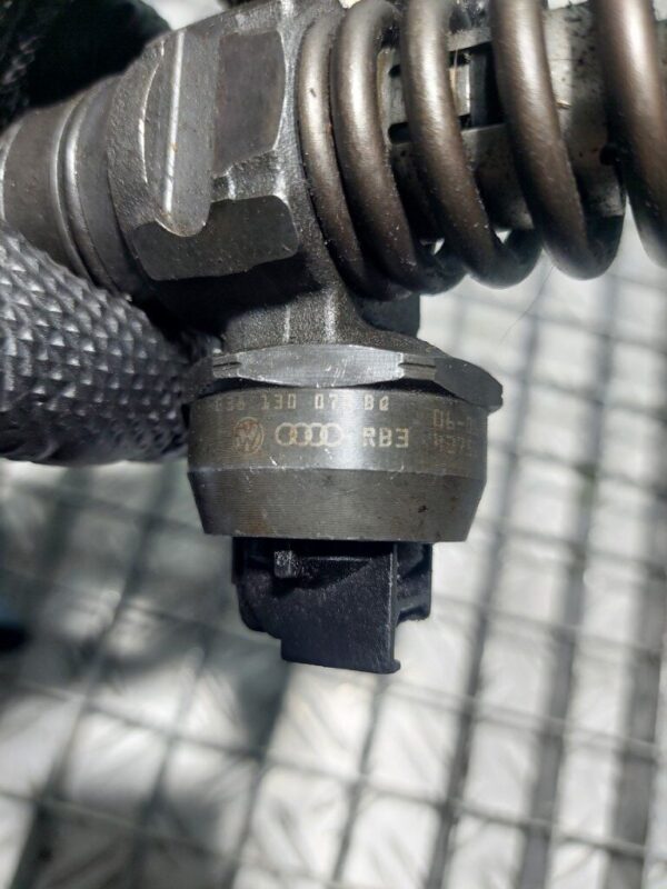 20251028_180528-rotated-1.jpg Injector Audi A3 Hatchback (8L1) 2.0 TDI cod 038130073BQ